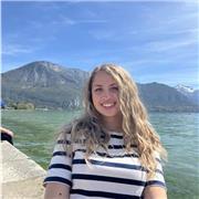 Étudiante en psychologie, je serai ravie de pouvoir t’aider pour les devoirs !